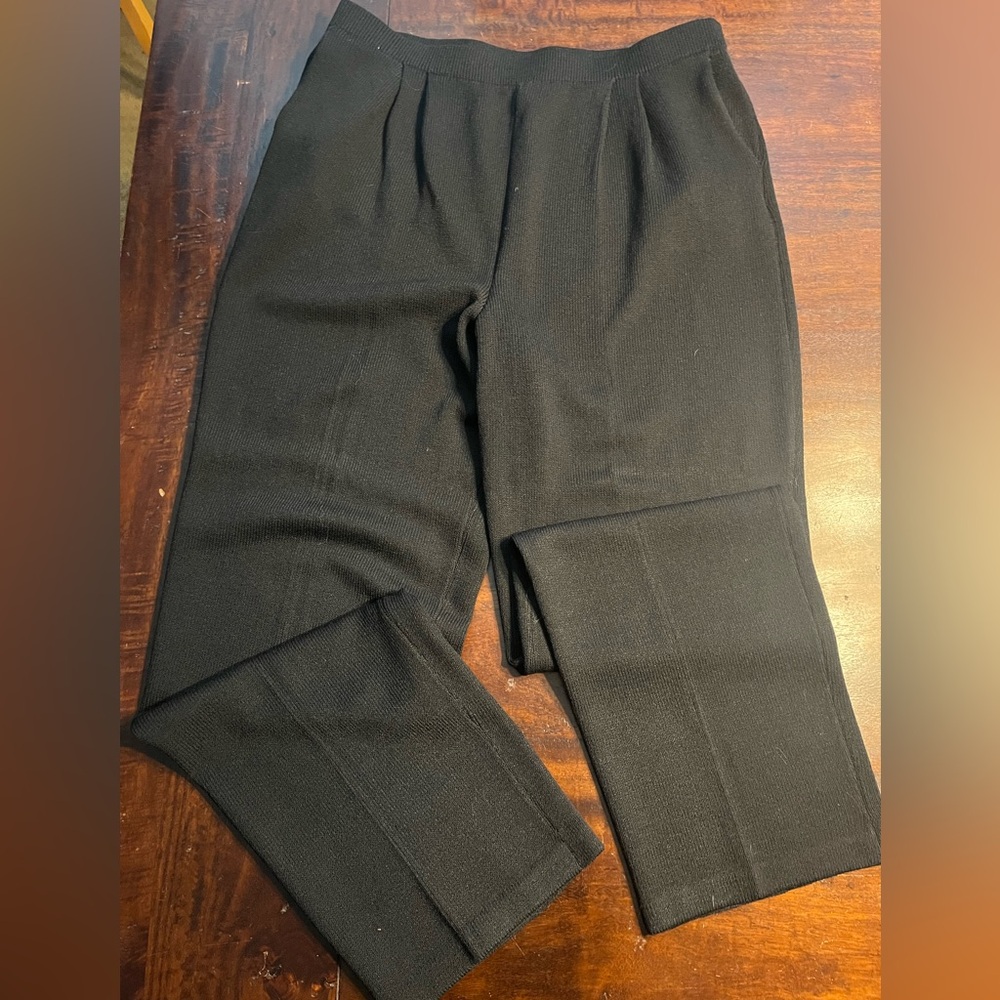St. John Elegant Black Dress Pants
